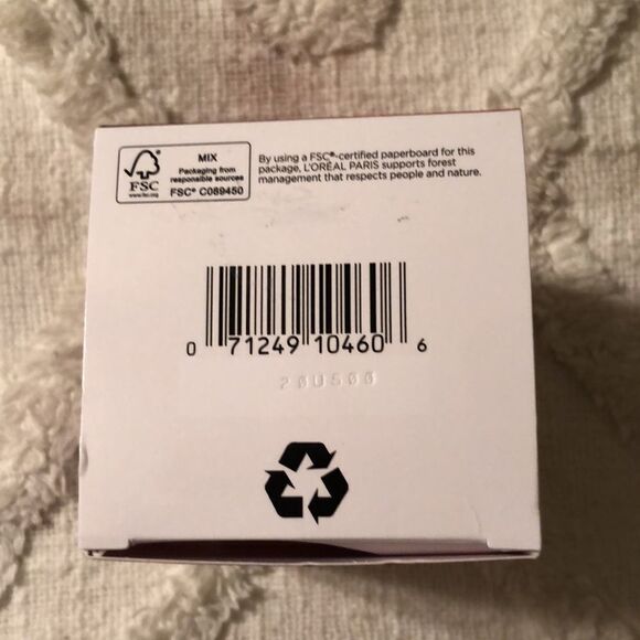 L’OREAL Revitalift Anti-Wrinkle + Firming Moisturizer - Picture 8 of 9